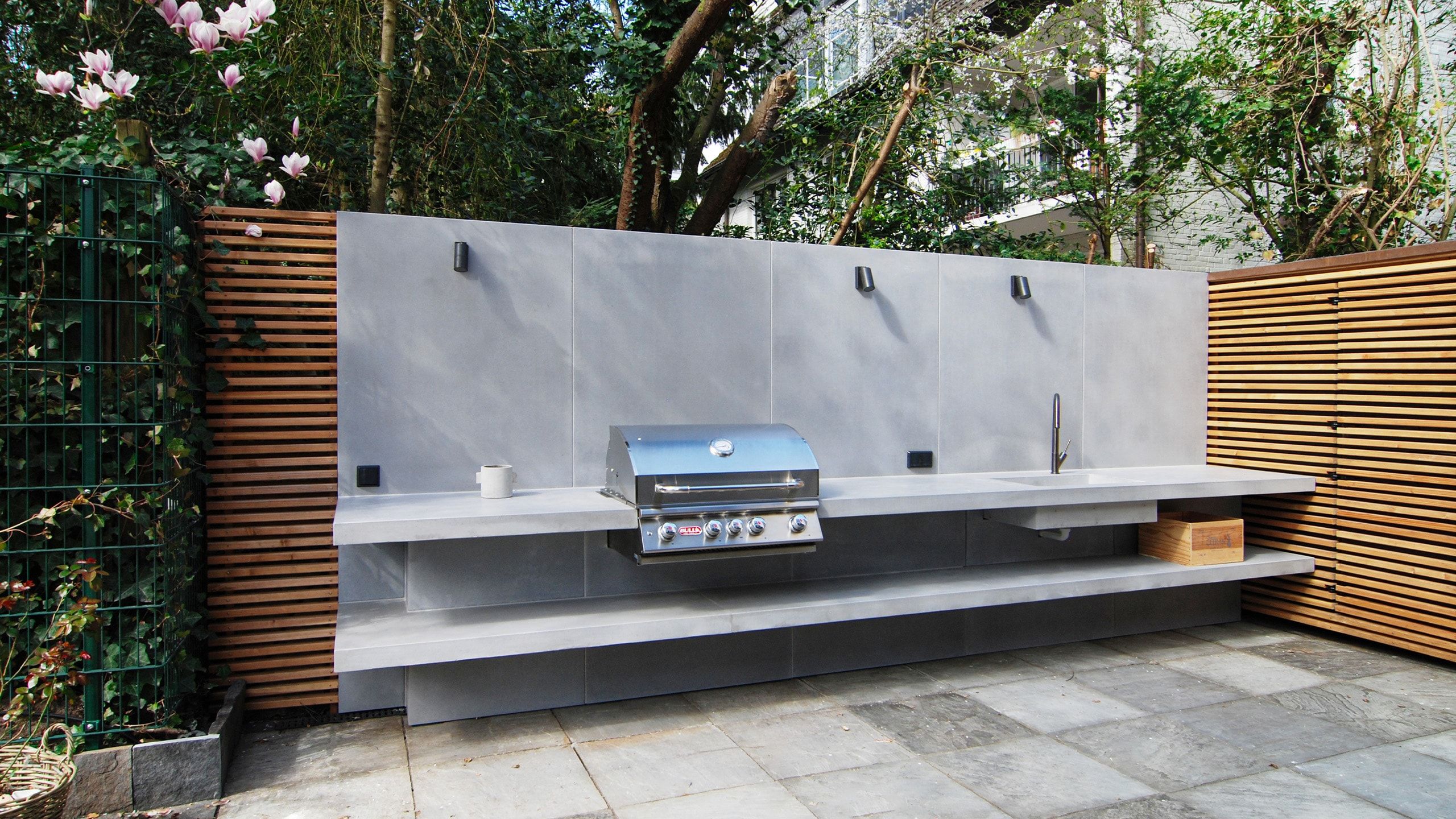  Outdoor-Küche Kula: Imprägnierte Outdoor-Küche aus Sichtbeton 